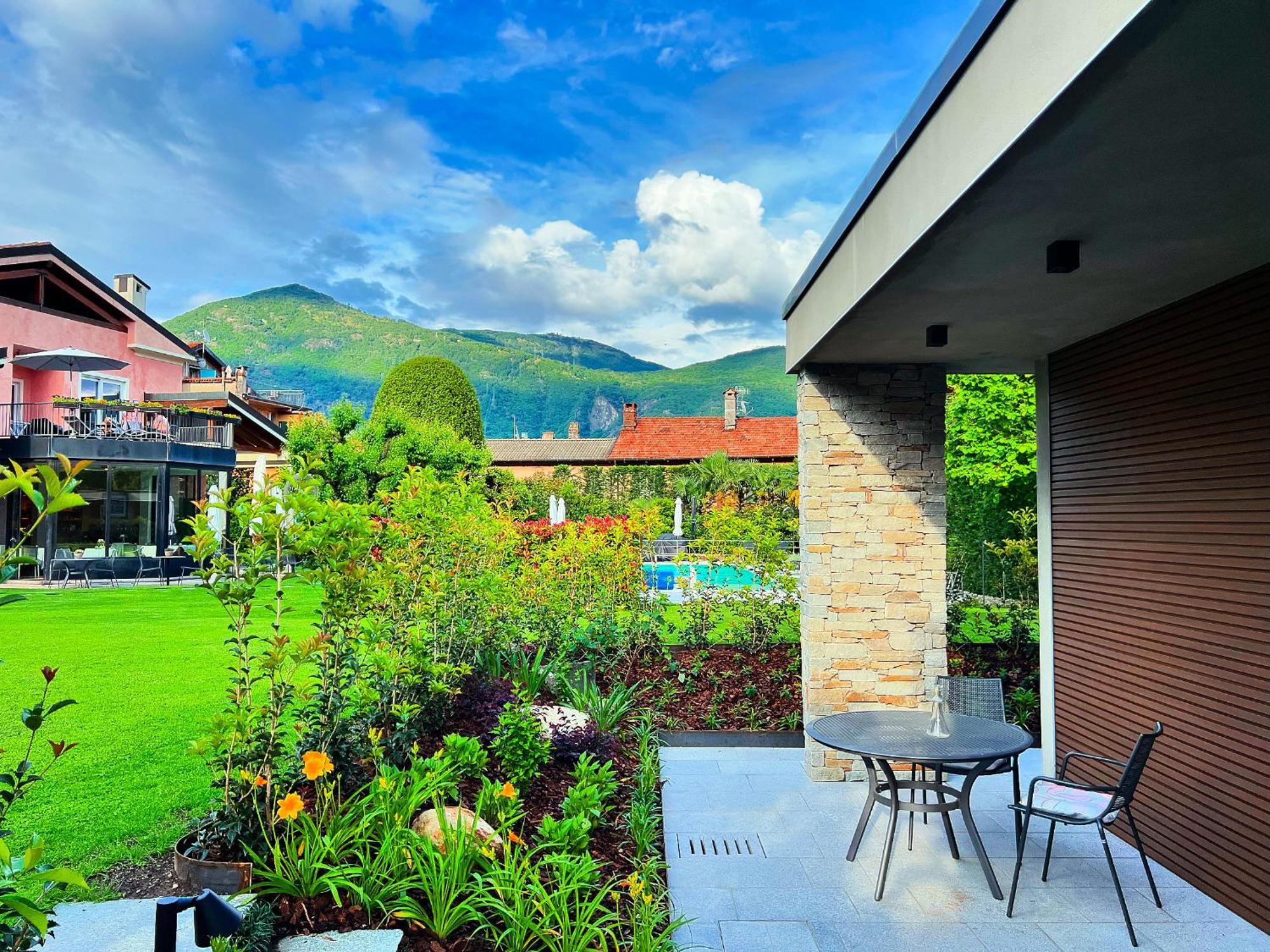 Costantina With Heated Pool Apartahotel *