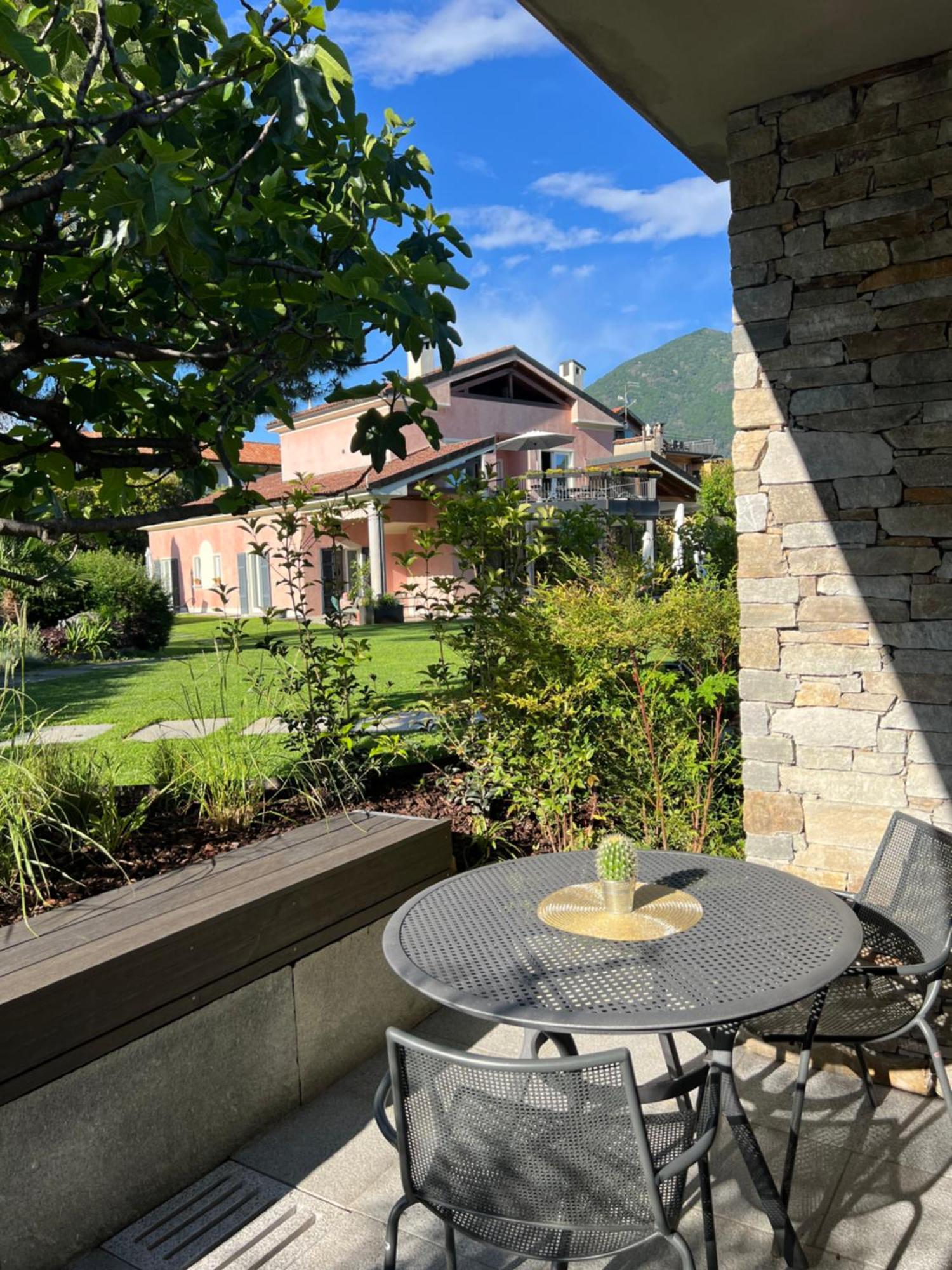 Costantina With Heated Pool Apartahotel Cannobio