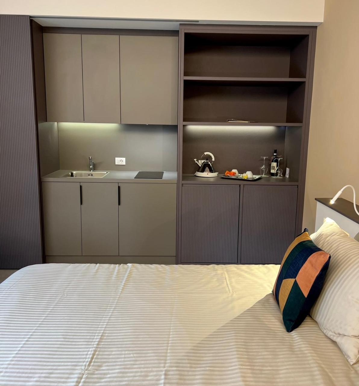 Apartahotel Costantina With Heated Pool Cannobio